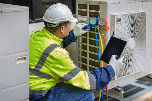 Professional Hvac technician working in Ridley Park, PA
